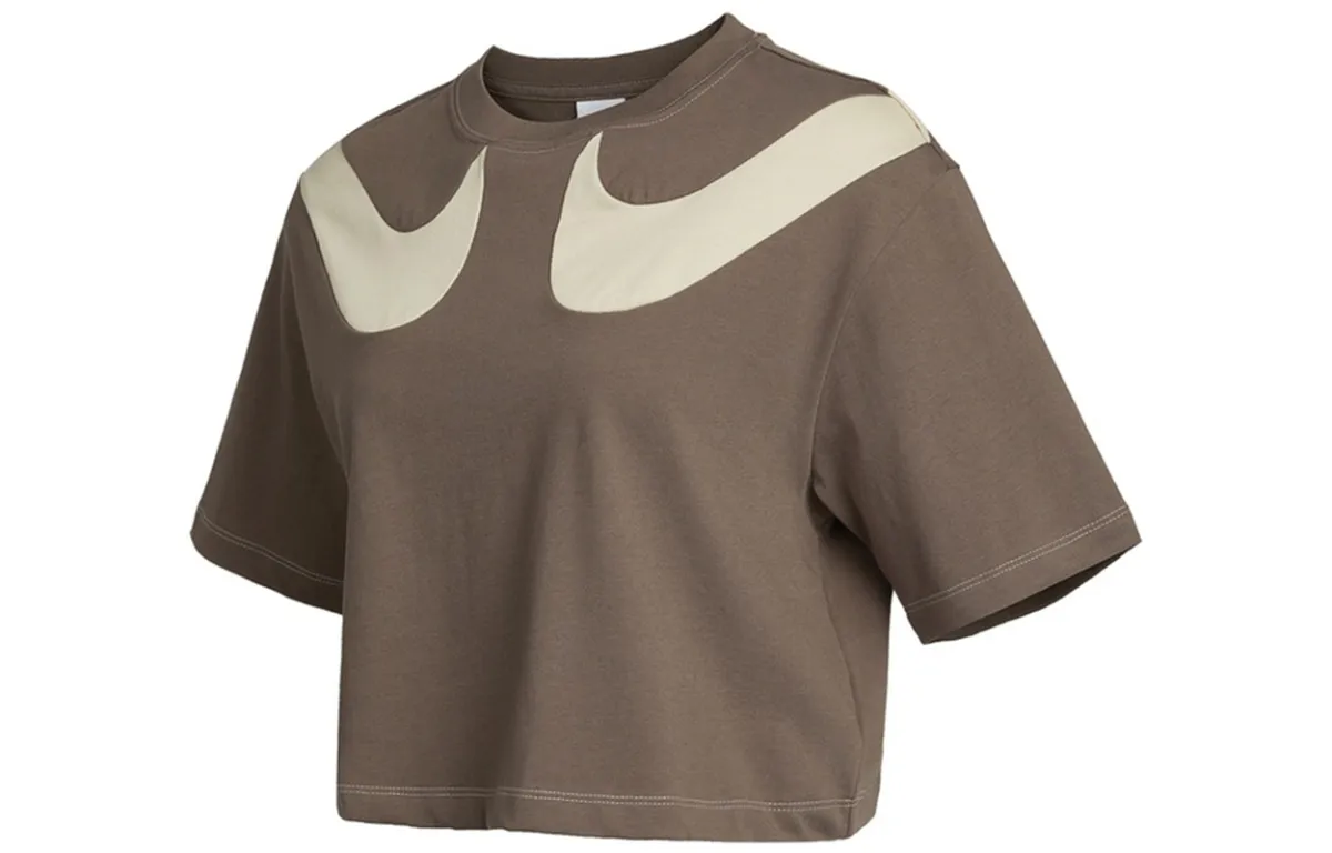 Nike Crop Tops Women's Umber Crew Neck Moderate