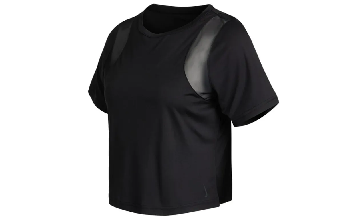 Nike T-Shirts Women's Black Crew Neck Moderate Straight Fit