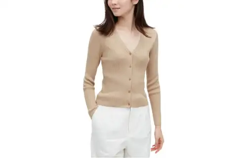 UNIQLO SS23 Crop Top Women's Beige