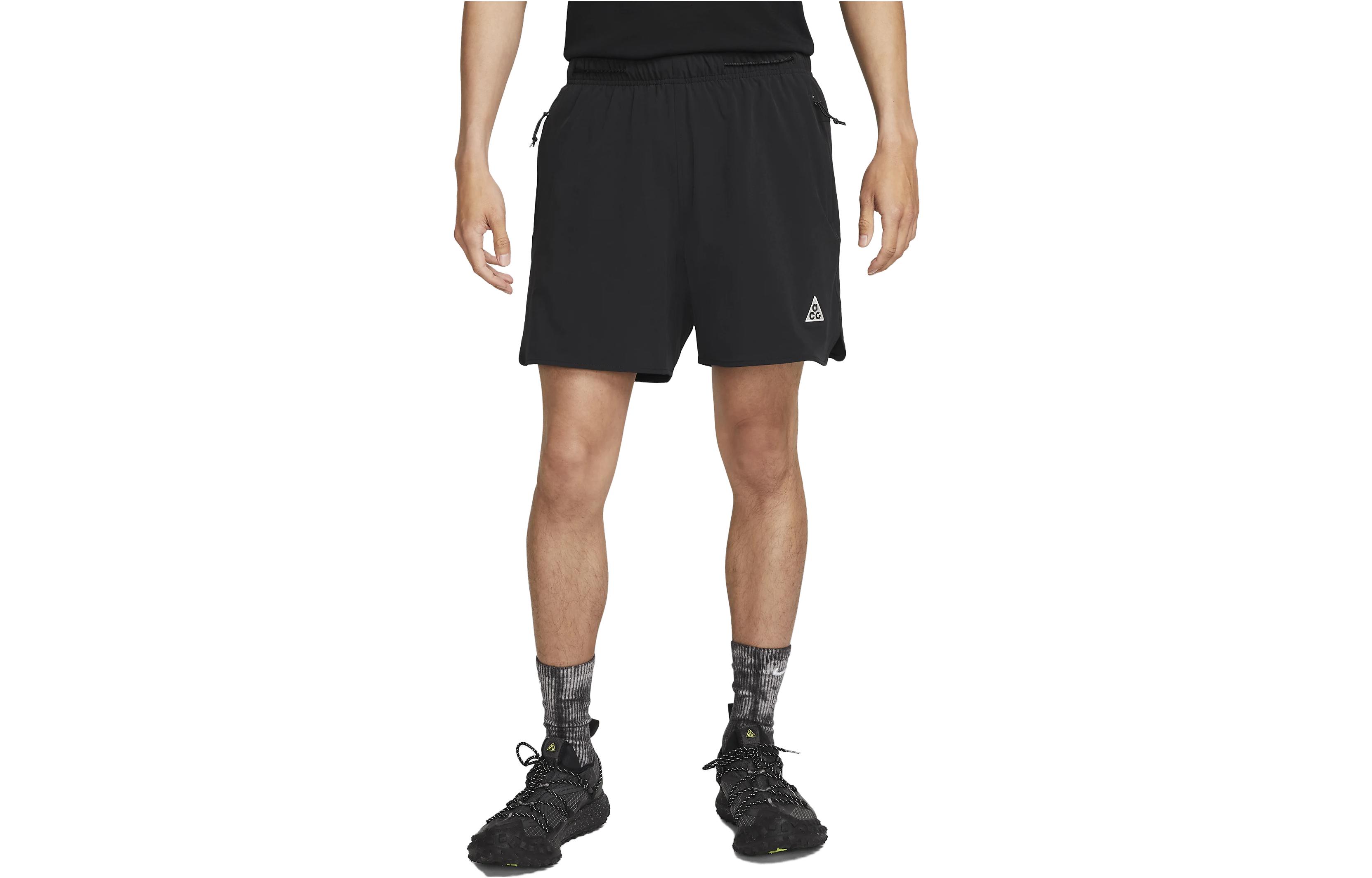 Nike ACG Sports Shorts Men’s Black Moderate