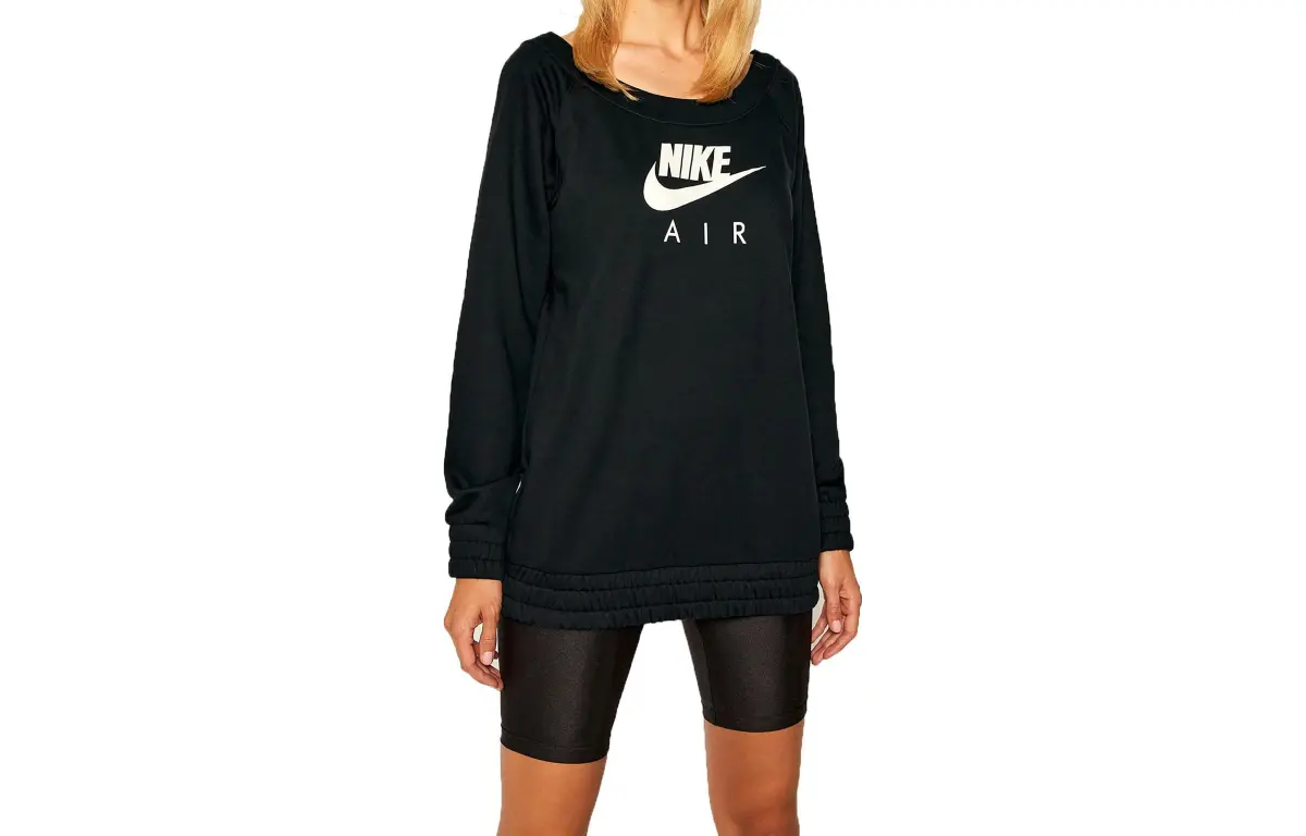 Nike T-Shirts Women's Black Crew Neck Moderate Straight Fit