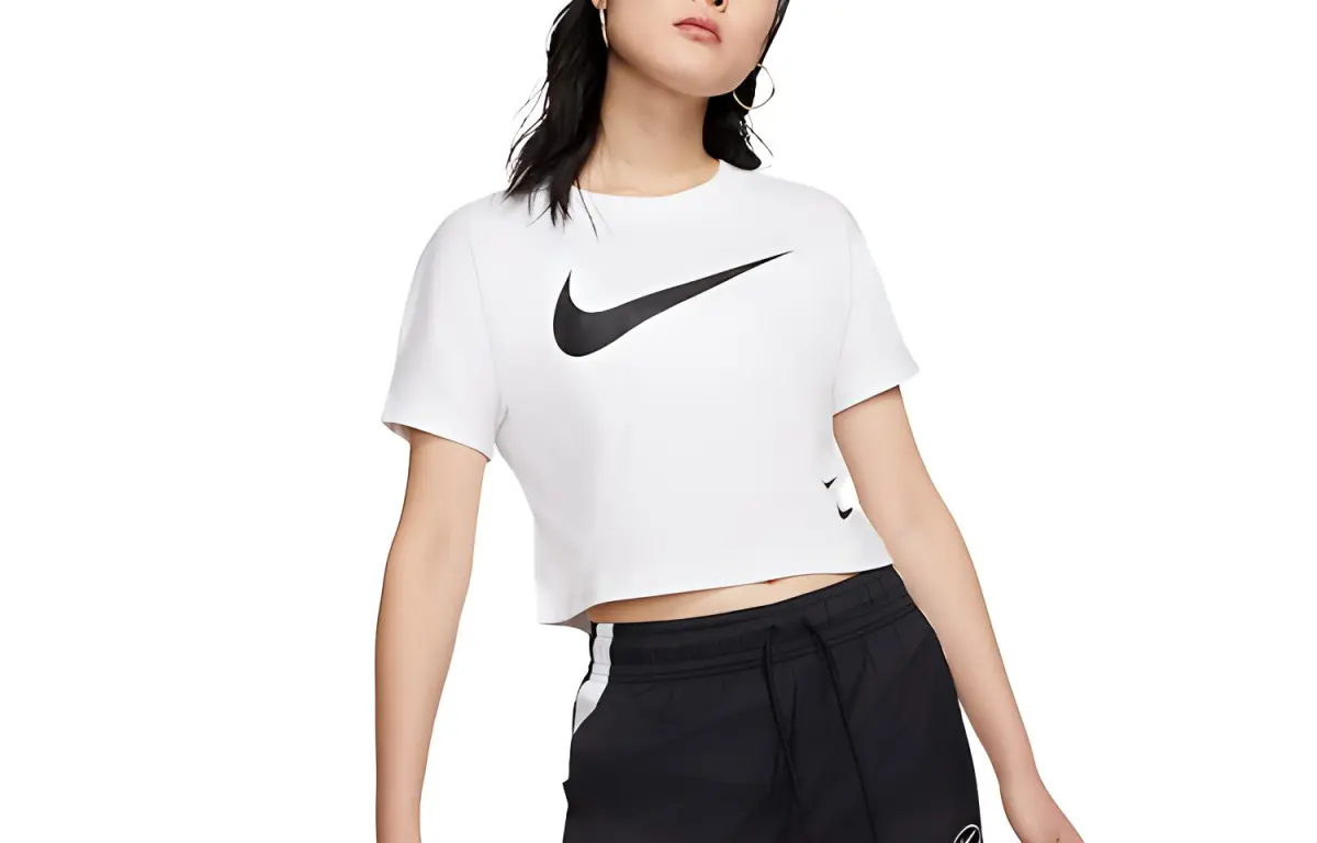 Nike Crop Tops Women's White Crew Neck Moderate