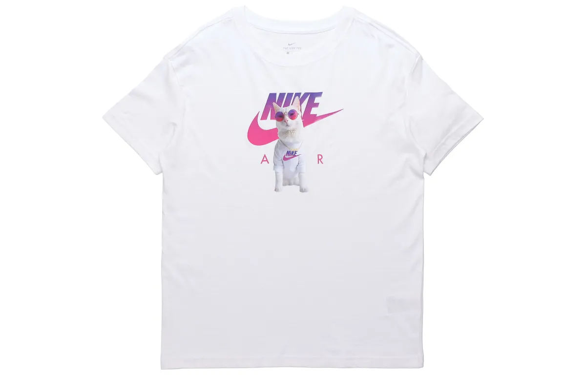 Nike T-Shirts Women's White Crew Neck Moderate Straight Fit