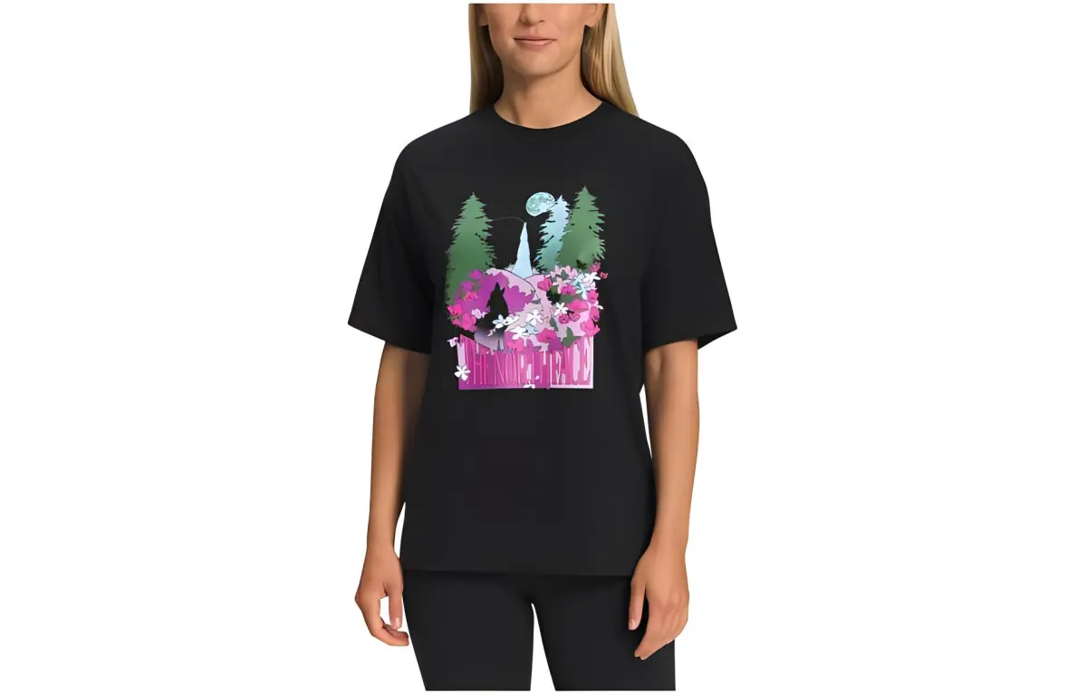 THE NORTH FACE T-Shirts Women's Black Crew Neck Moderate Straight Fit