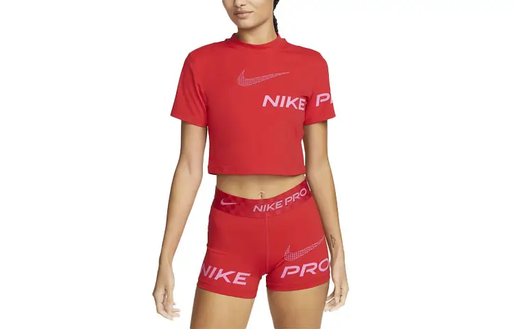 Nike Crop Tops Women's Red Crew Neck Moderate