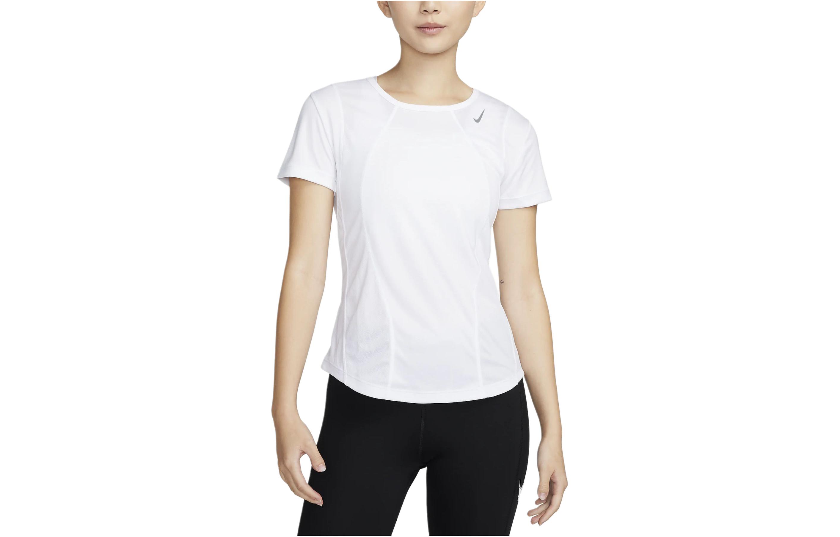 Женская футболка Nike Dri-Fit (белая)