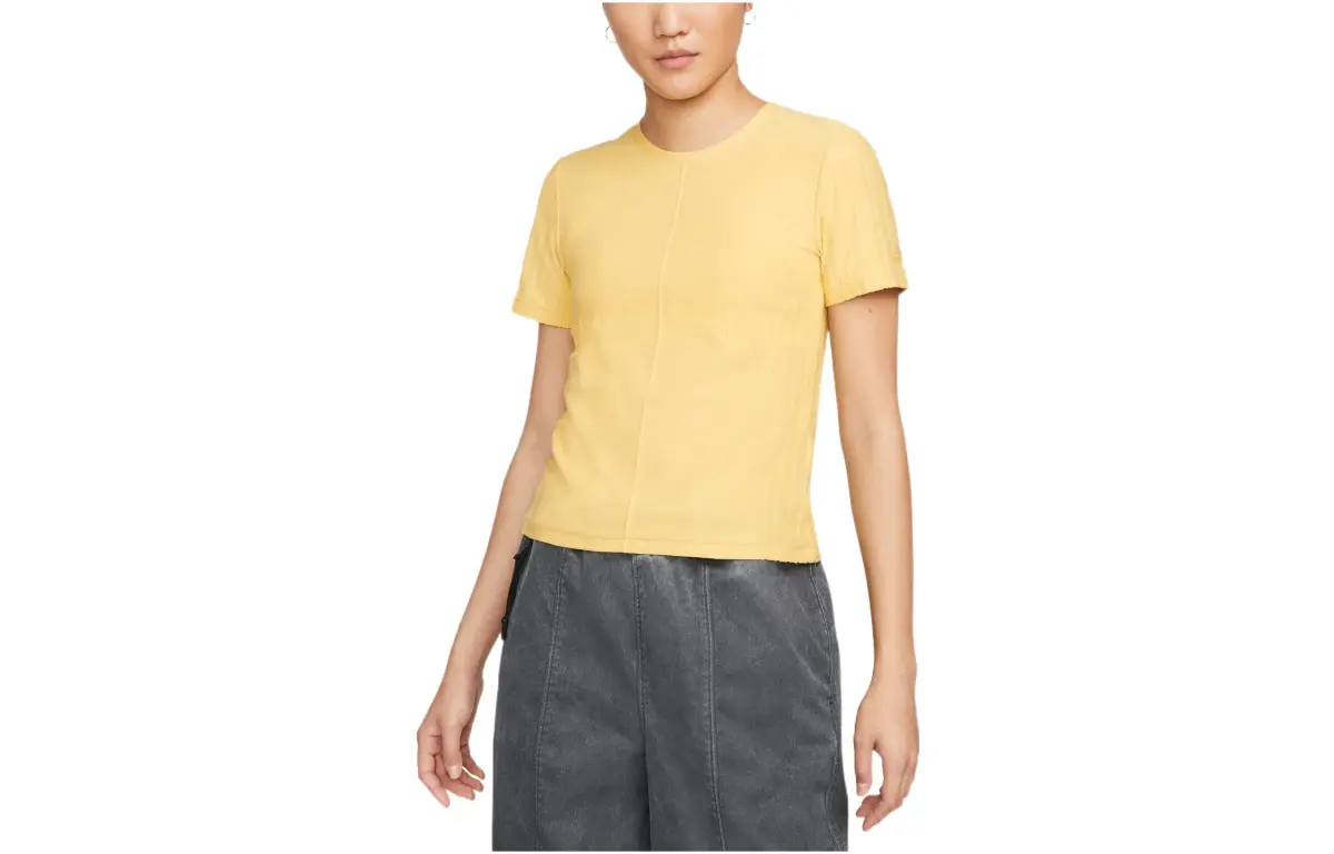 Nike T-Shirts Women's Yellow Crew Neck Moderate Straight Fit