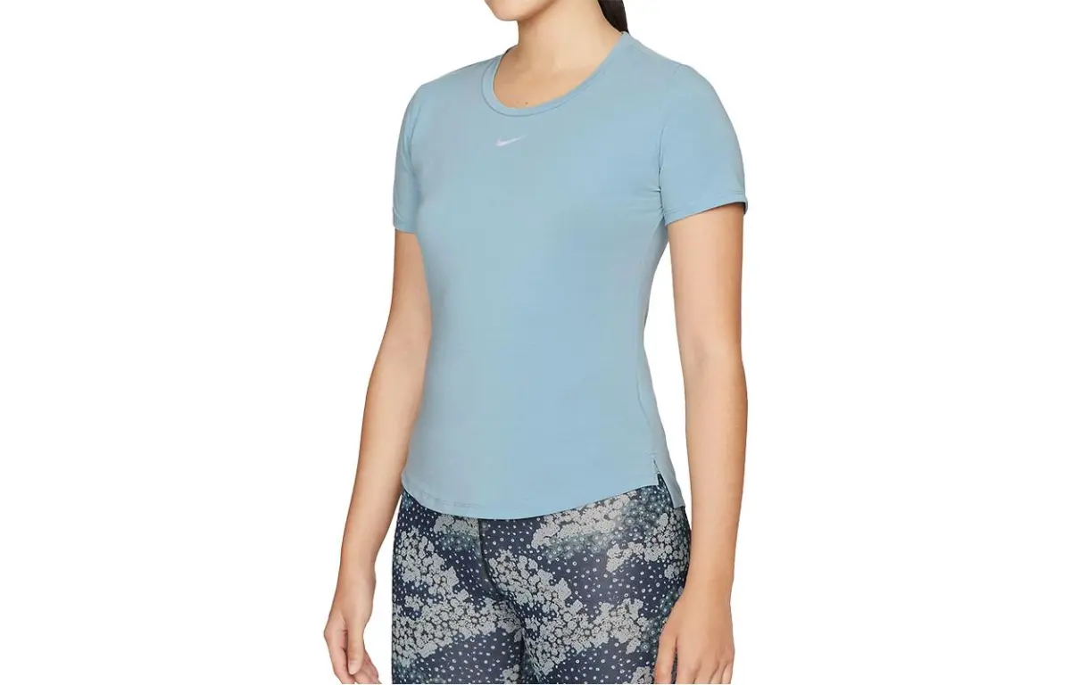 Nike Dri-Fit T-Shirts Women's Blue Crew Neck Moderate Straight Fit