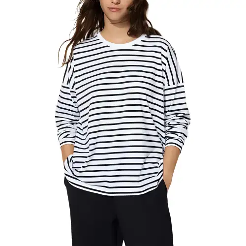 UNIQLO T Shirts Women's Ivory Crew Neck Moderate