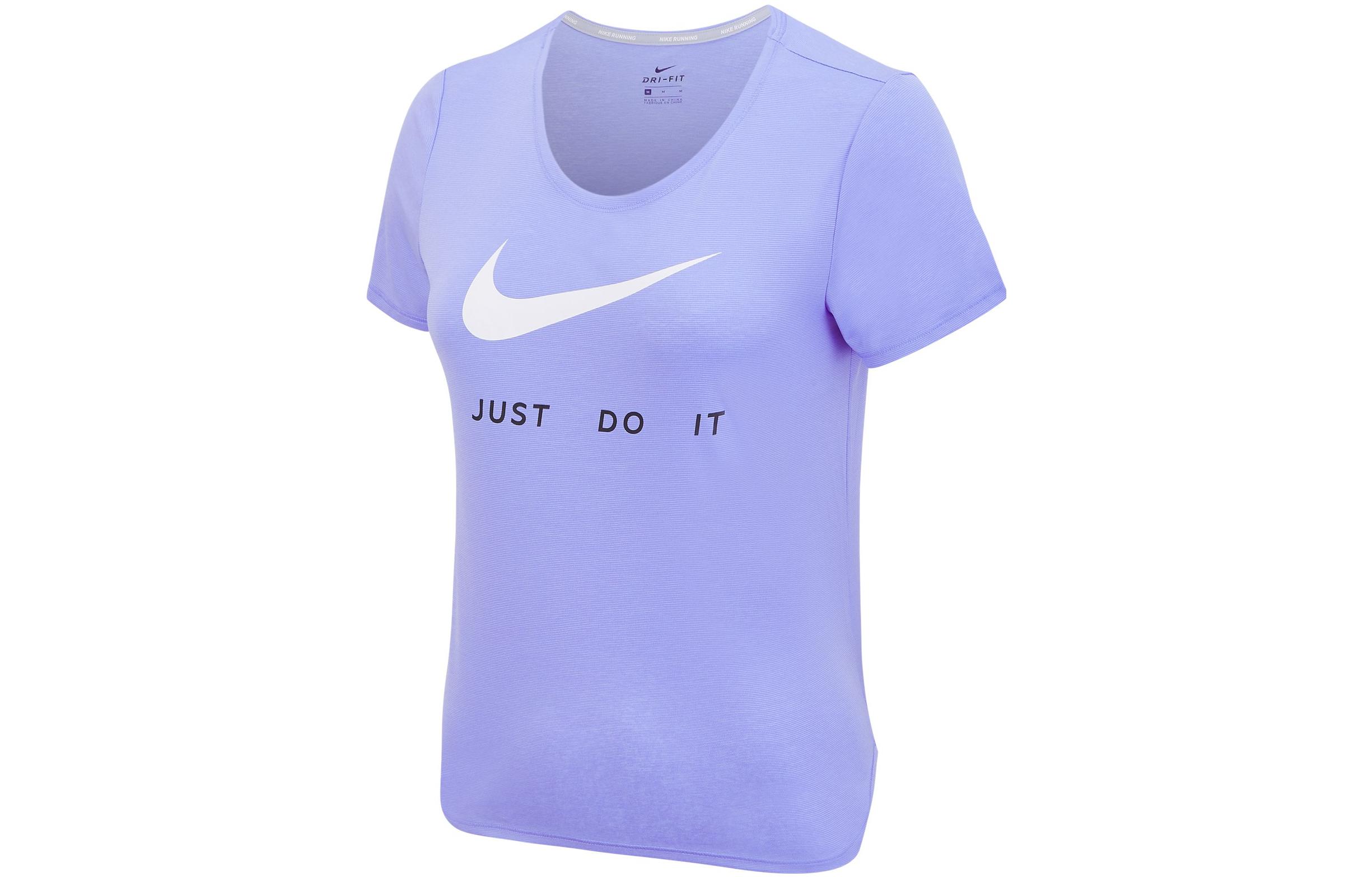 Женская футболка Nike (пурпурная)