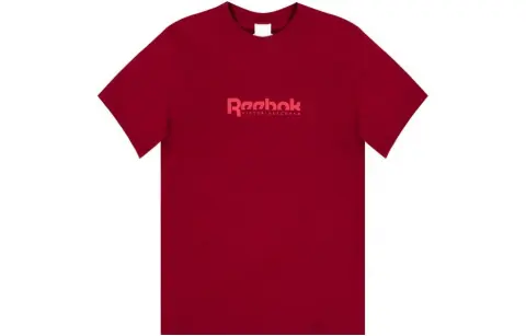 Reebok T-Shirts Women's Red Crew Neck Moderate Straight Fit