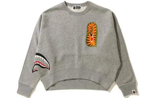 A BATHING APE Sweatshirt Women's