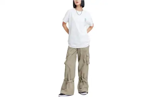 Vans T Shirts Women's White Crew Neck Moderate Straight Fit
