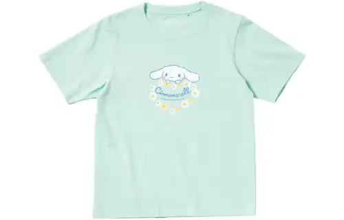 UNIQLO T Shirts Women's Verdant Green Crew Neck Moderate Straight Fit