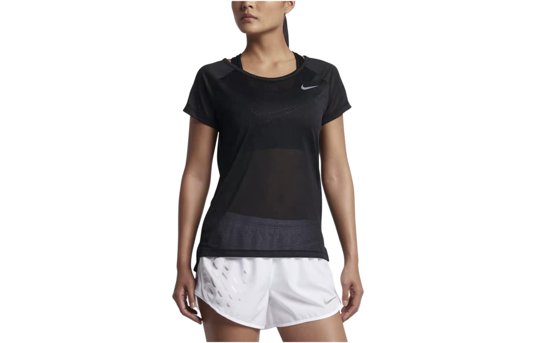 Женская футболка Nike (черная)