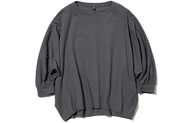 UNIQLO T Shirts Women's Dark Gray Crew Neck Moderate Straight Fit