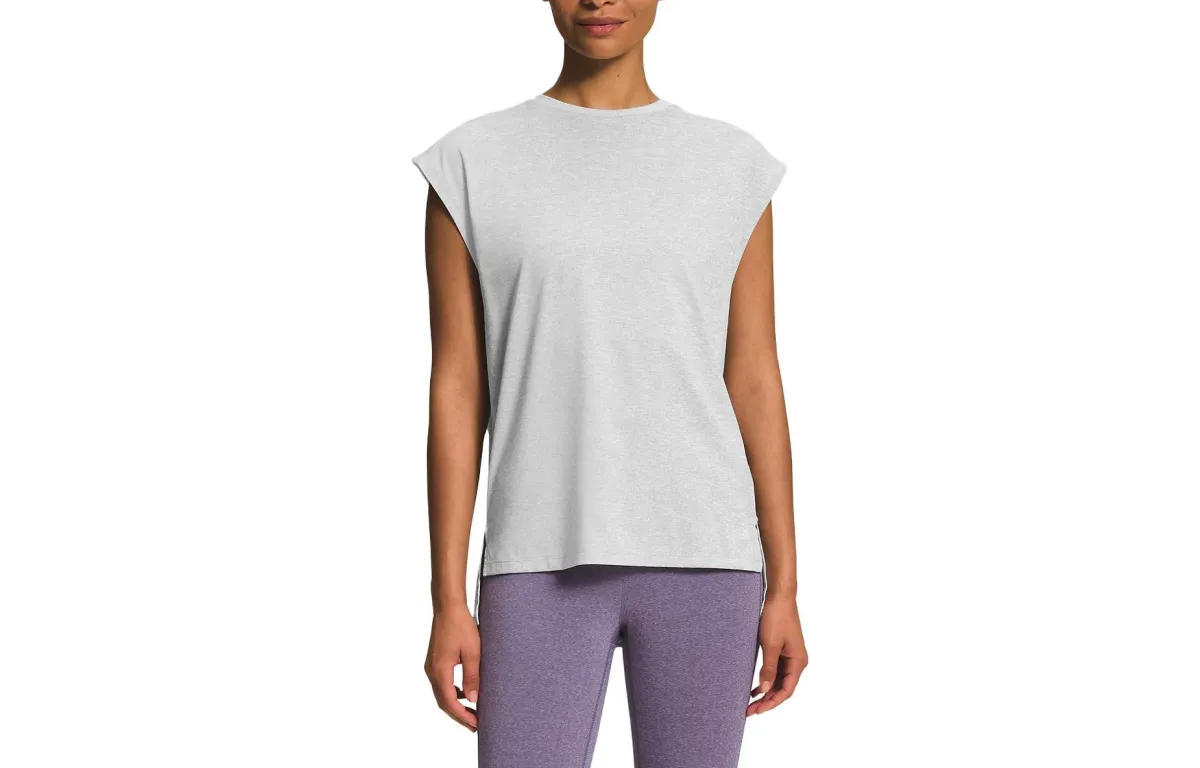 THE NORTH FACE T-Shirts Women's Gray Crew Neck Moderate Straight Fit