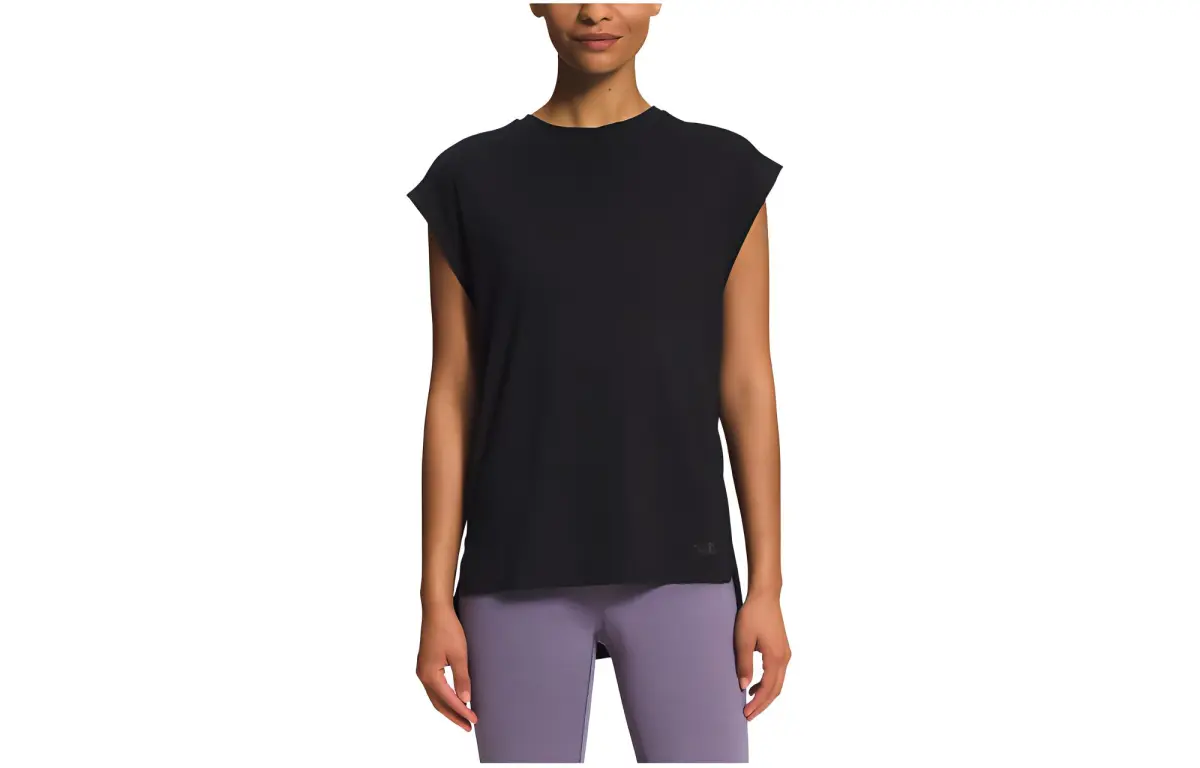 THE NORTH FACE T-Shirts Women's Black Crew Neck Moderate Straight Fit