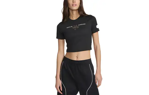 Nike T Shirts Women's Black Crew Neck Moderate Straight Fit