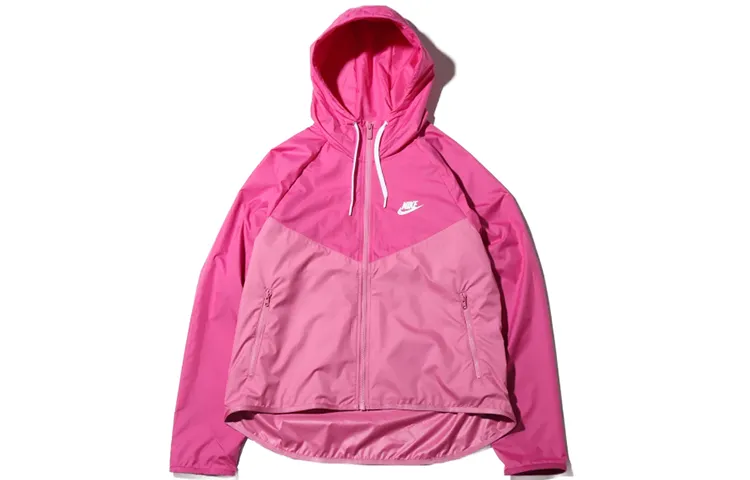 Nike Jackets Women's Hooded Moderate Straight Fit