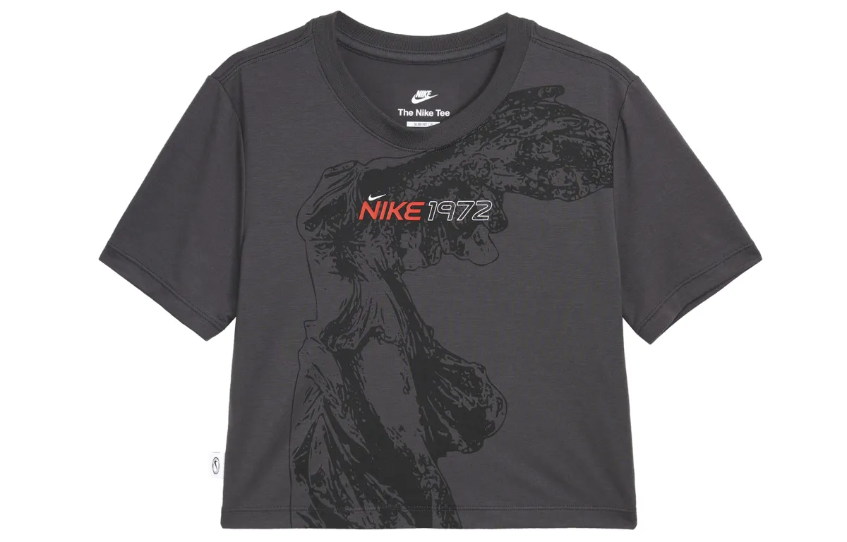 Nike Sportswear KYOKA Women'ss Slim Fit Cropped T-Shirt Black