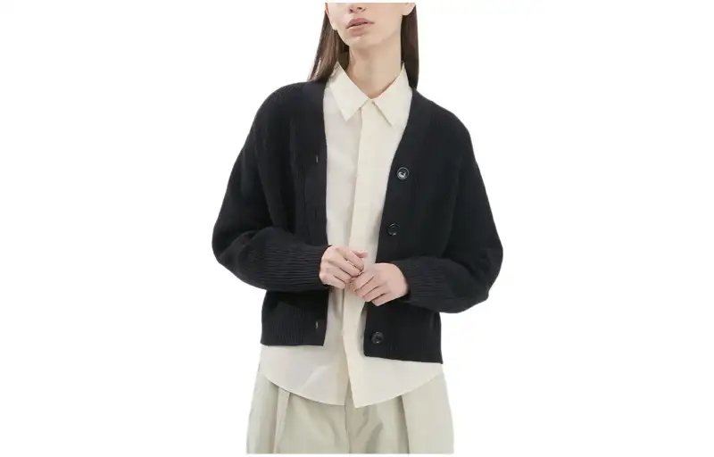 UNIQLO Knitwear Women's Black V Neck Moderate Cardigan