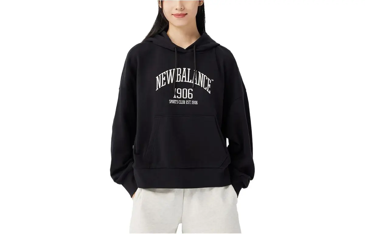 New Balance Sweatshirts Women's Black Hooded Moderate Regular