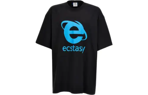 Vetements T Shirts Women's Black Crew Neck Moderate Straight Fit