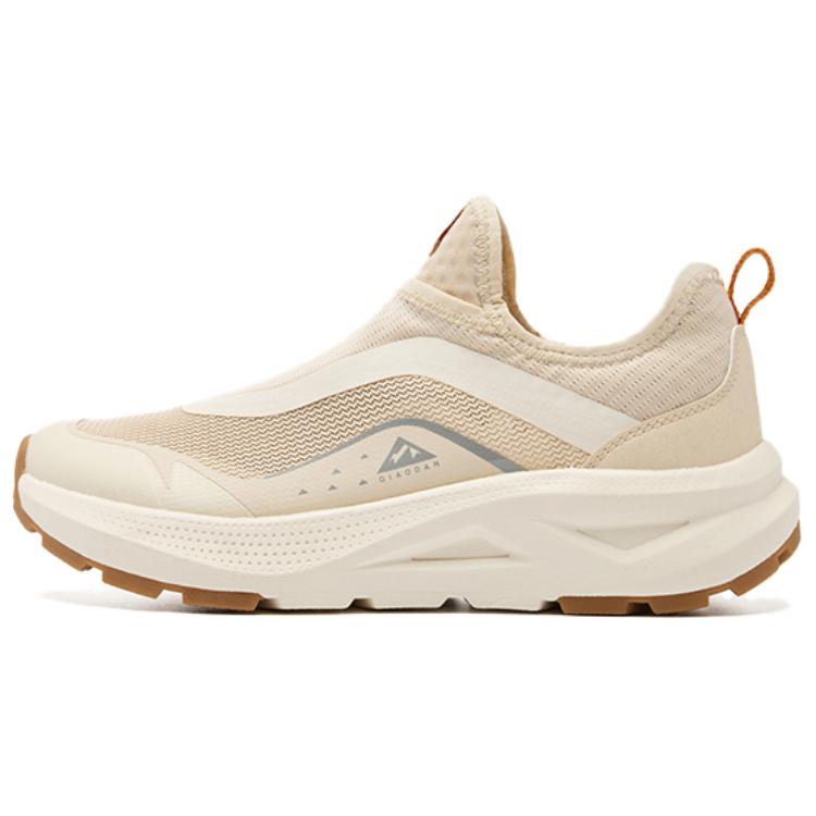 QIAODAN Breathable And Quick Dry Low top Trail Running Shoes Women’s Beige