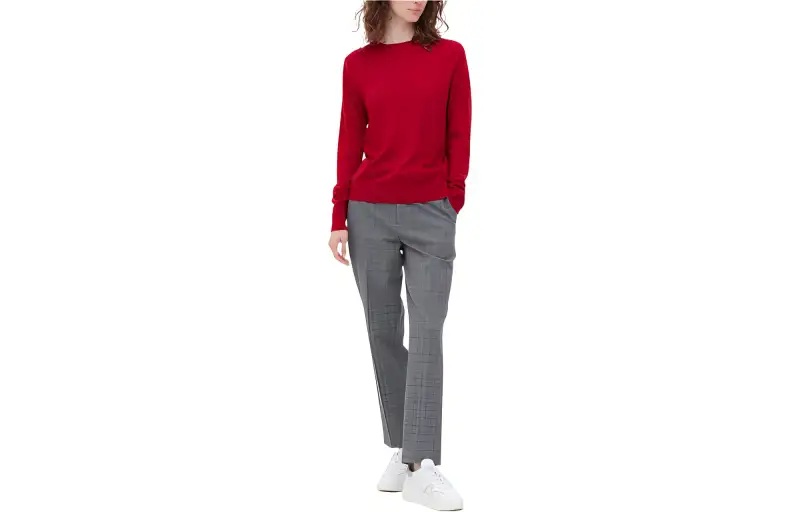 UNIQLO Knitwear Women's Coral Red Crew Neck Moderate Base Layer