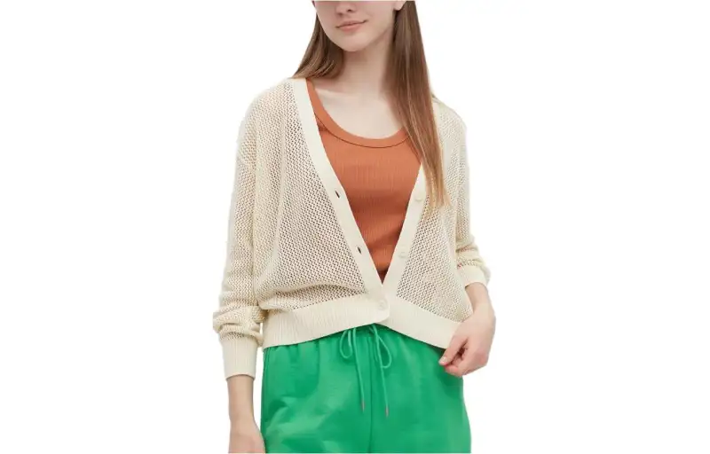 UNIQLO Knitwear Women's Ivory V Neck Moderate Cardigan