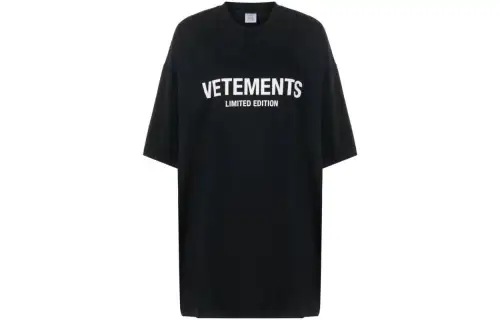 Vetements Logo Printed Crewneck T-Shirt