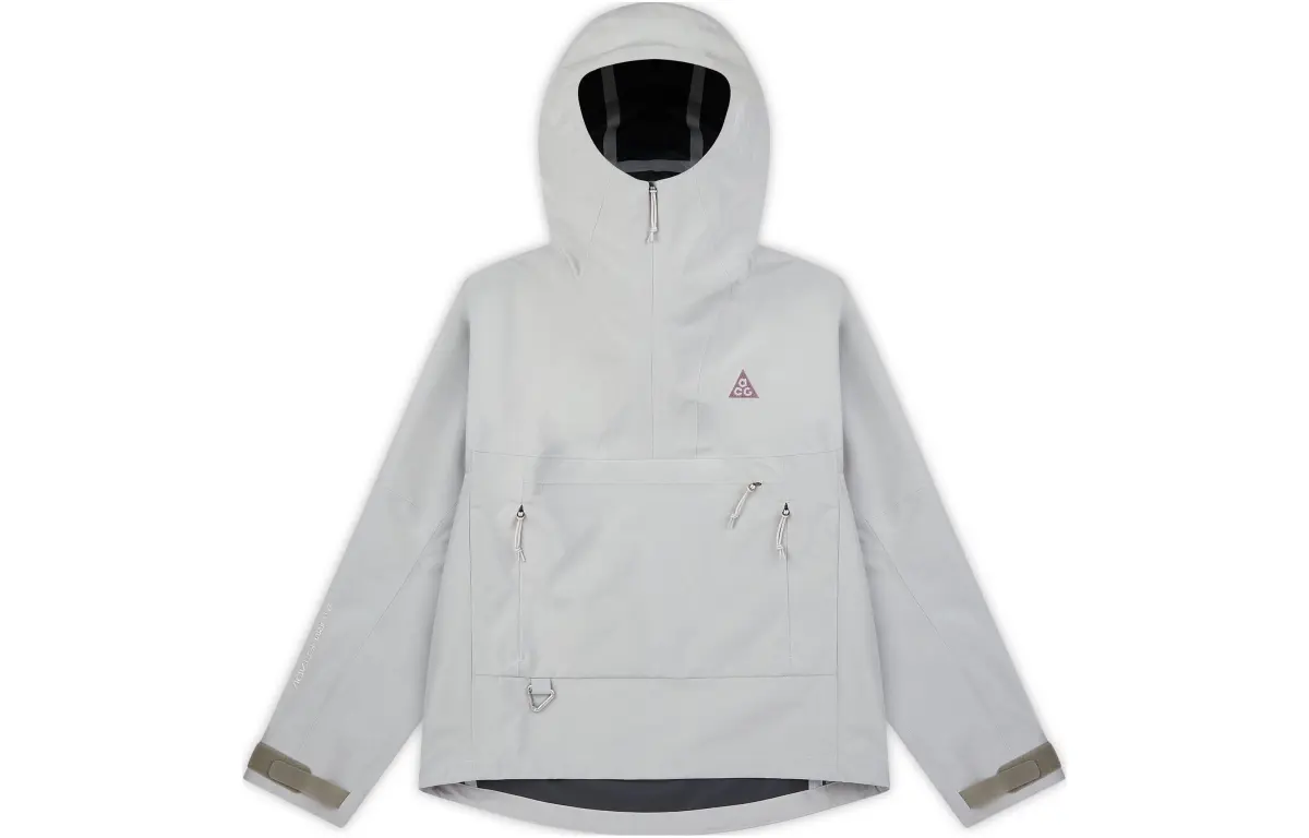 Nike ACG Jackets Women's White Hooded Moderate Other