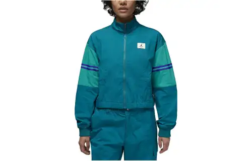 Jordan Jackets Women's Green Crew Neck Moderate Pilot