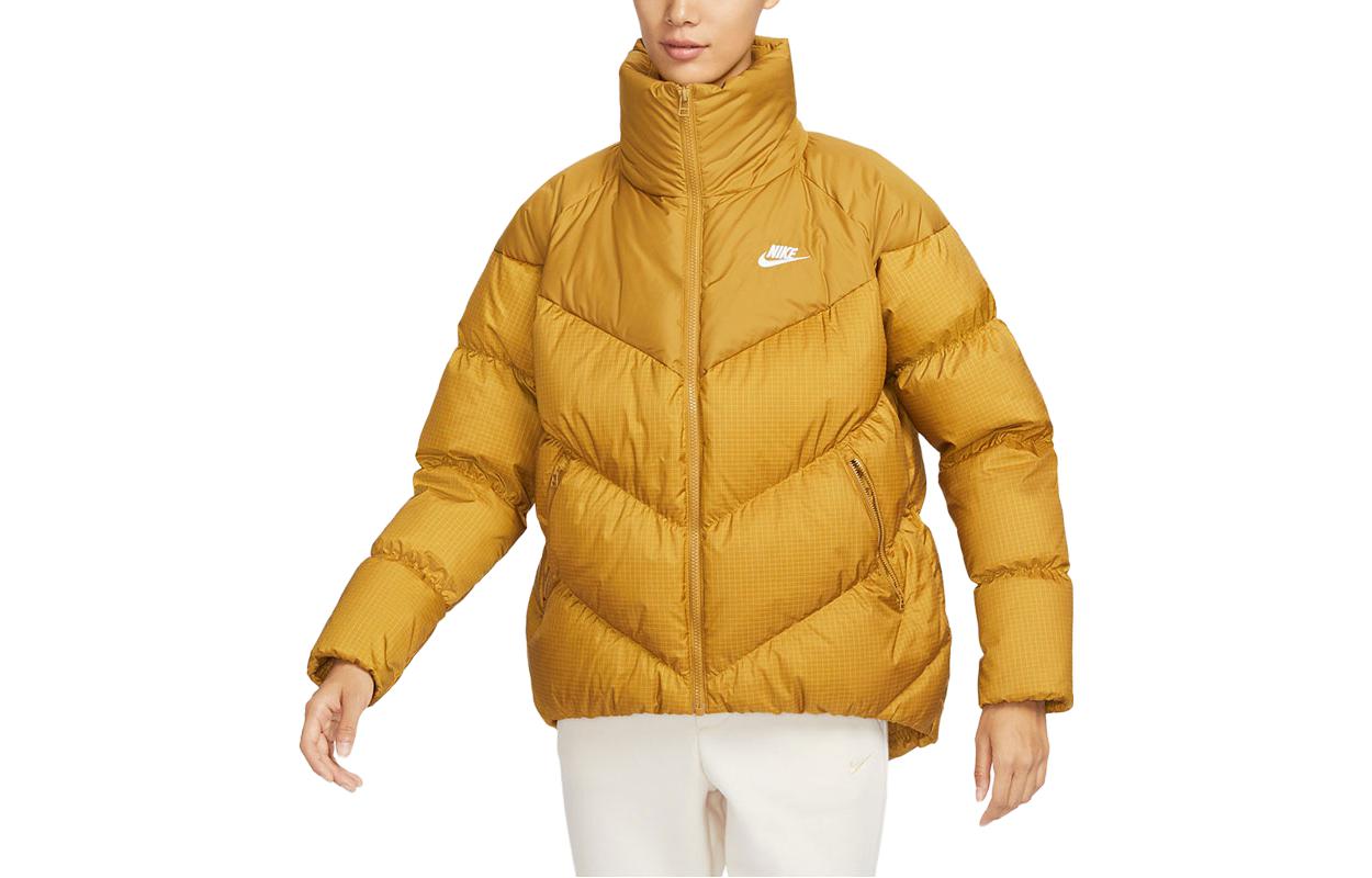 Женская куртка Nike Therma-FIT (бронзовая)
