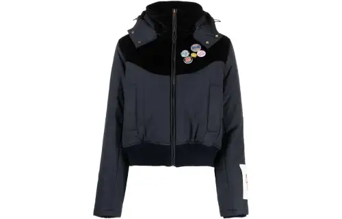 【Zoomed Imagery】pin-embellished hooded jacket