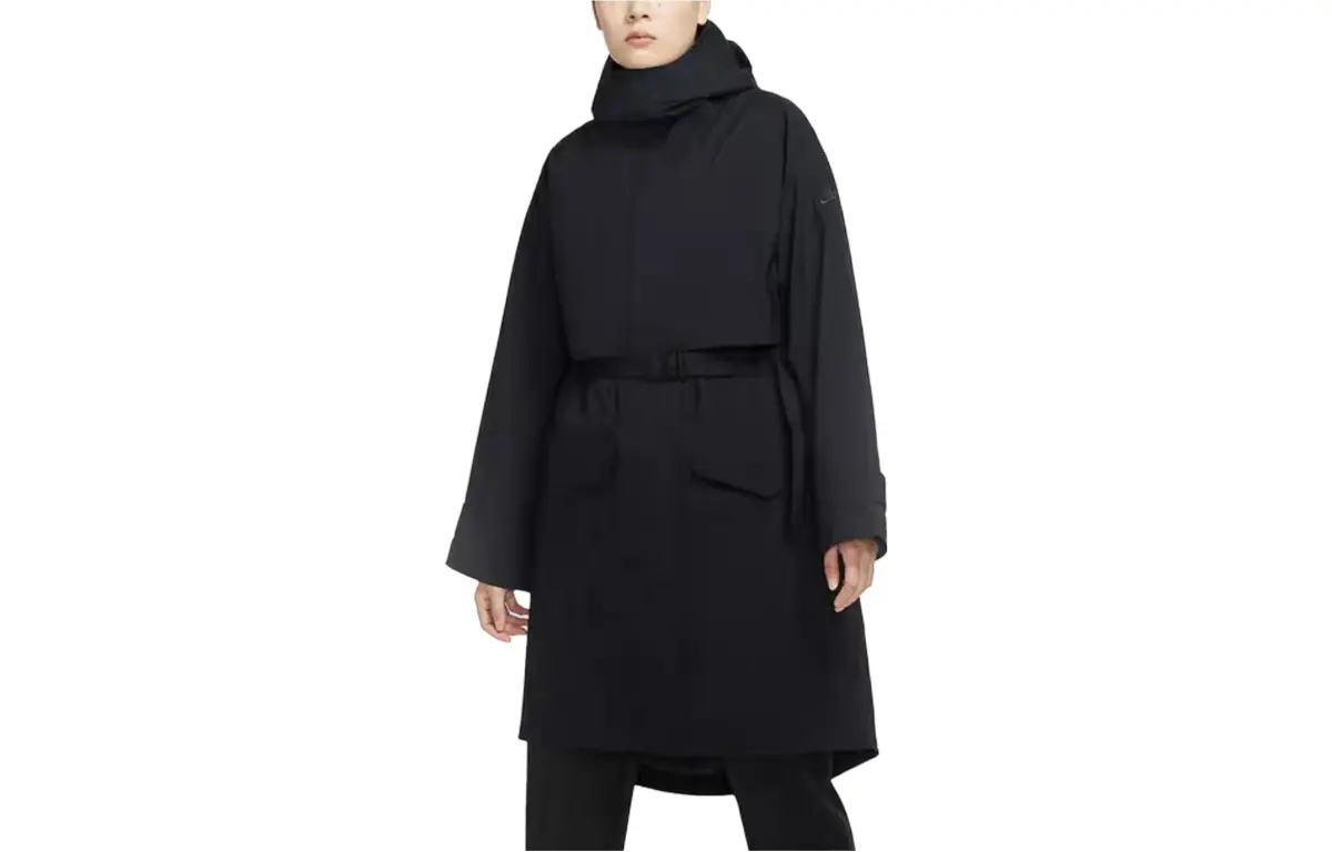 Nike Coats Women's Black Moderate