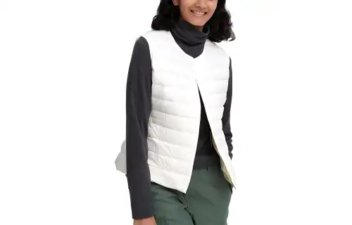 UNIQLO Vests Women's Ivory Crew Neck Moderate Other