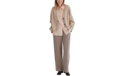 UNIQLO Casual Pants Women's Camel Moderate Straight Fit Pants
