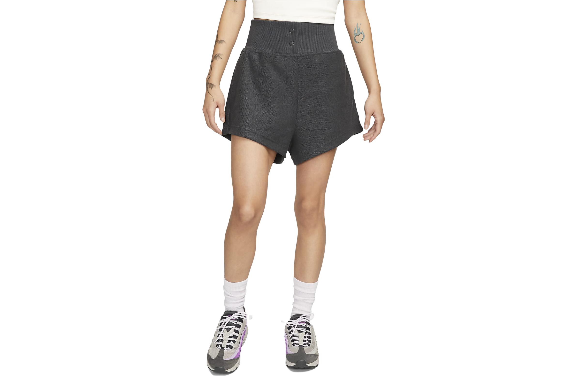 Женские шорты Nike High Waisted Shorts (черные)