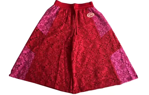 GUCCI Floral Lace Shorts Live Red