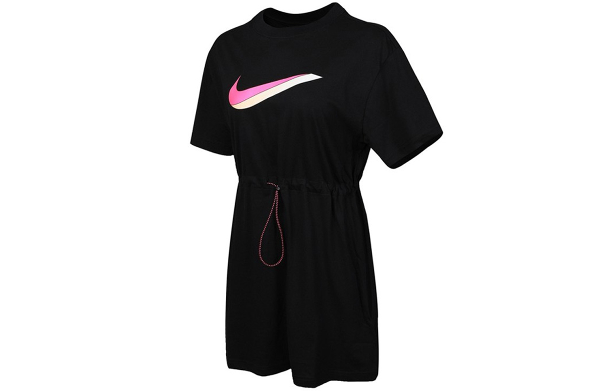 Женское платье Nike Спортивное (черное)