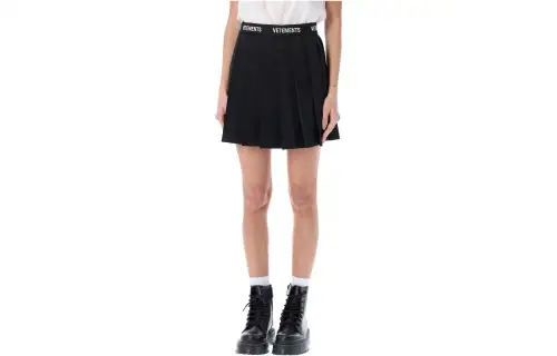 Vetements Casual Short Skirts Women's Black Short Pleated Skirt