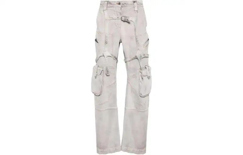 OFF WHITE Laundry Logo Patch Tapered Jeans