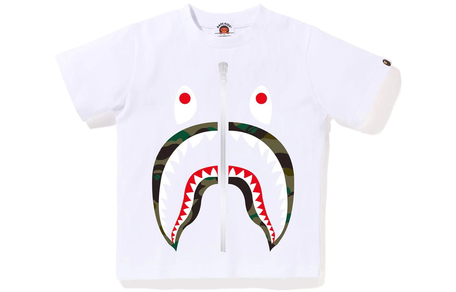 Футболка A BATHING APE с принтом акулы (разноцветная)