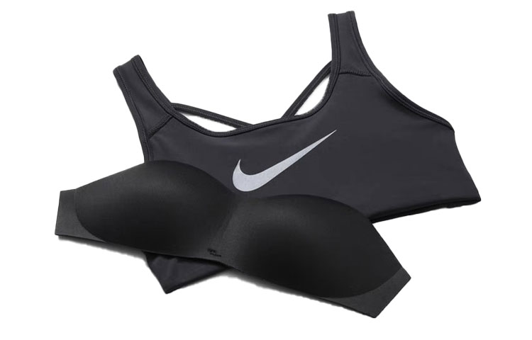 Женская футболка Nike (черная)
