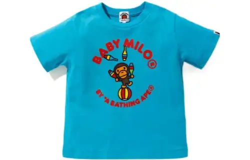 A BATHING APE Children's T-shirt with a round collar