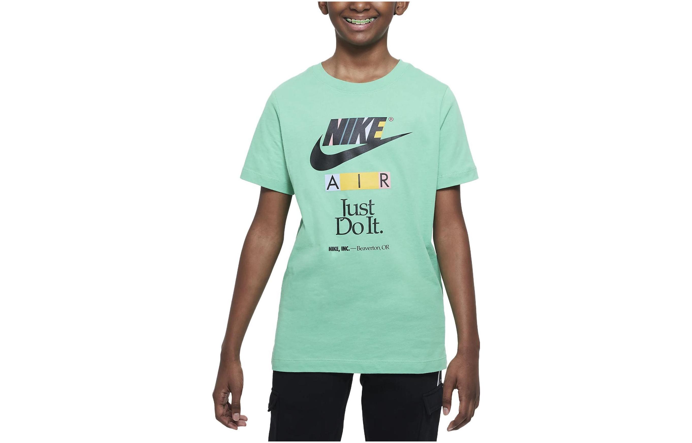 Футболка Nike Sportswear (зеленая)