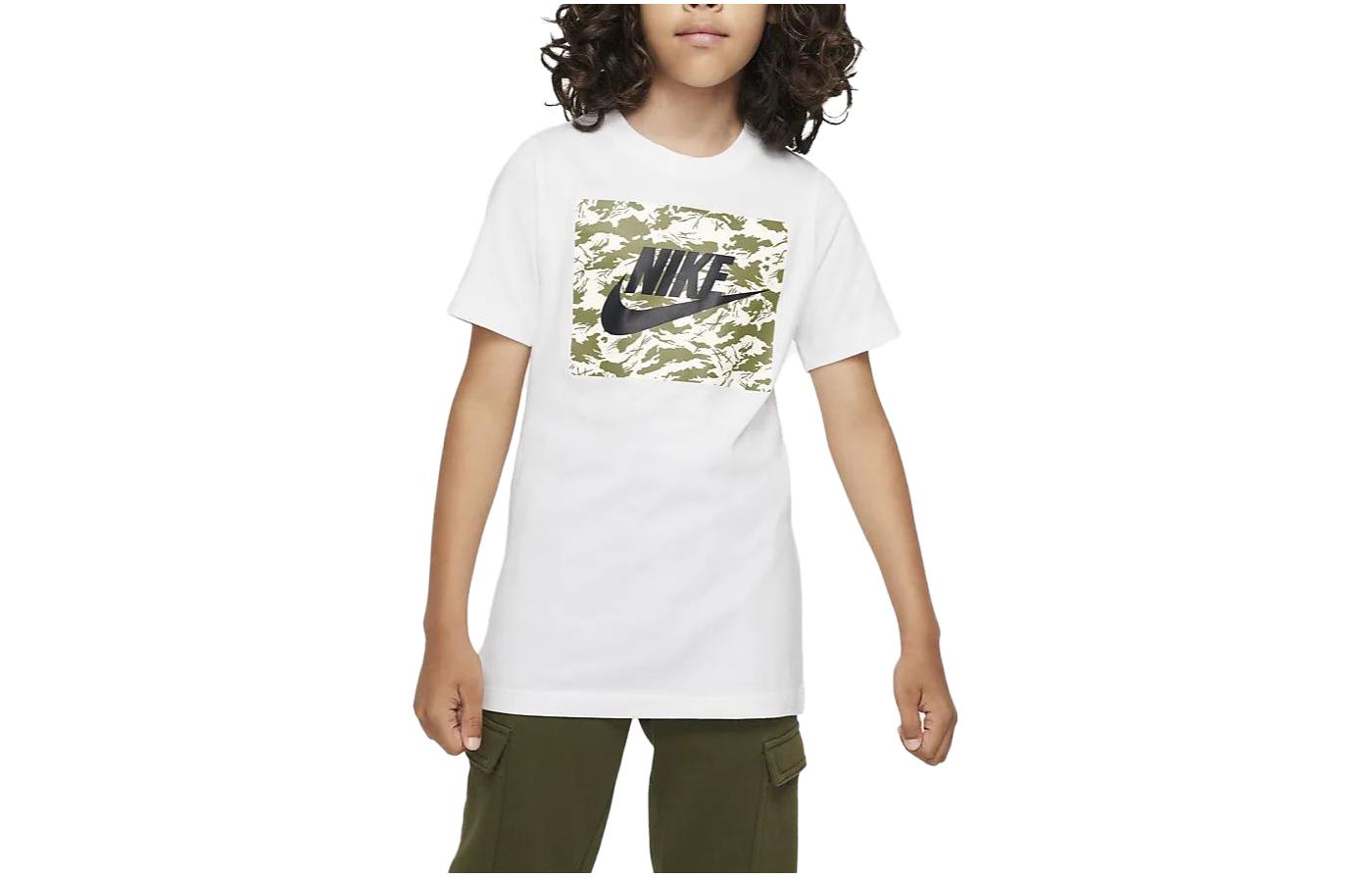 Футболка Nike Sportswear (белая)