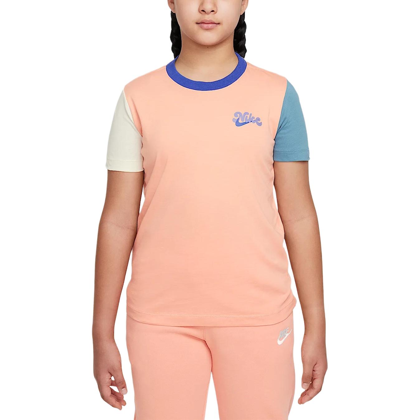 Женская футболка Nike Sportswear (абрикосово-розовая)
